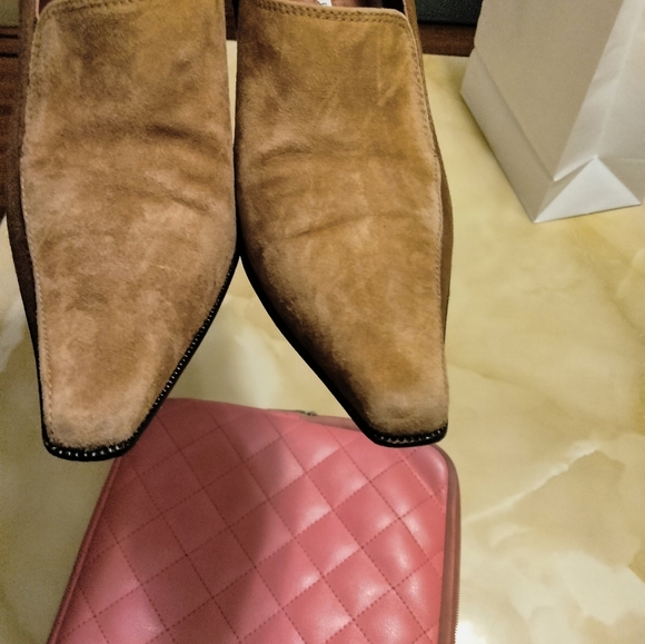 Suede pumps - Picture 9 of 15